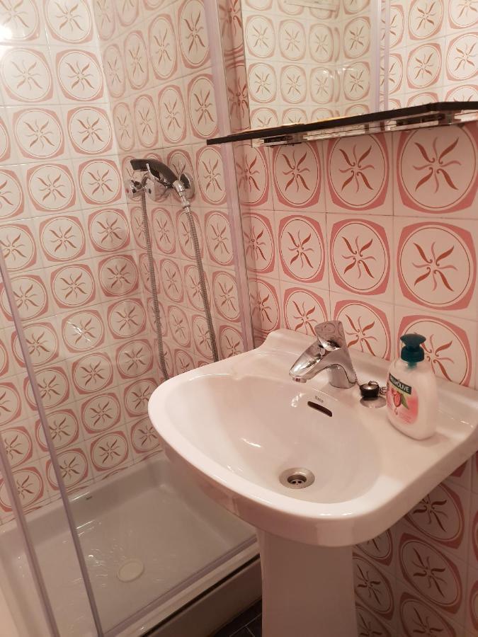 Ca La Rita Apartment Castellfollit de la Roca Bagian luar foto
